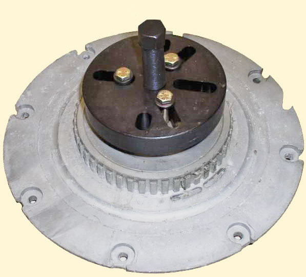 Special Tools UNIVERSAL CROWSFOOT FLYWHEEL PULLER OMC 985105K